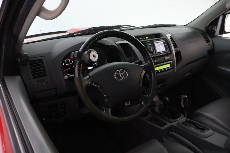 Toyota Hilux vaihtoauto
