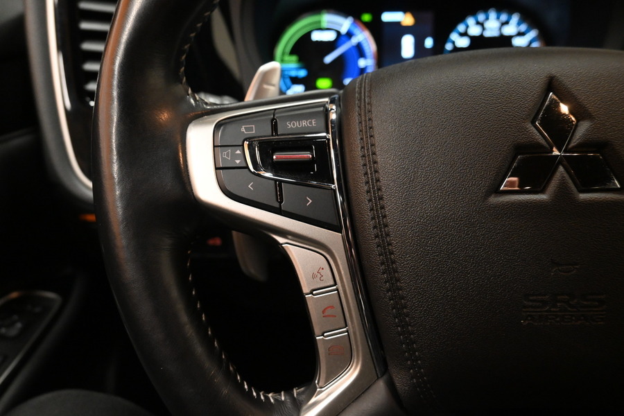 Mitsubishi Outlander PHEV vaihtoauto