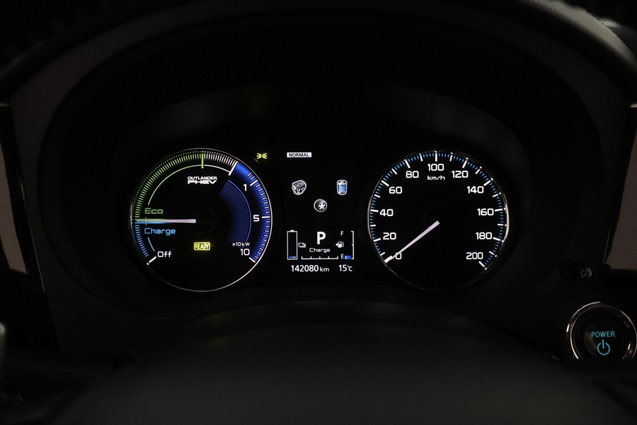 Mitsubishi Outlander PHEV vaihtoauto