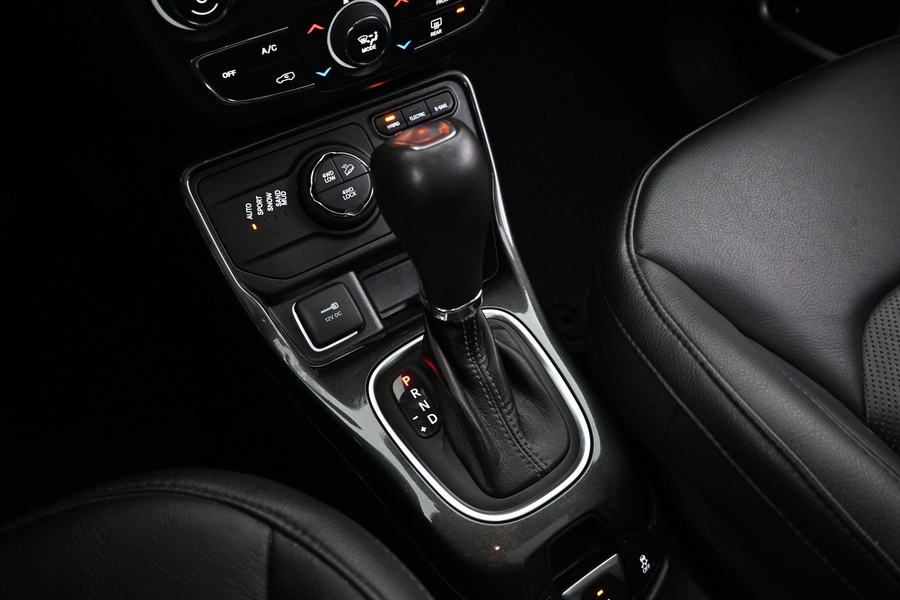 Jeep Compass vaihtoauto