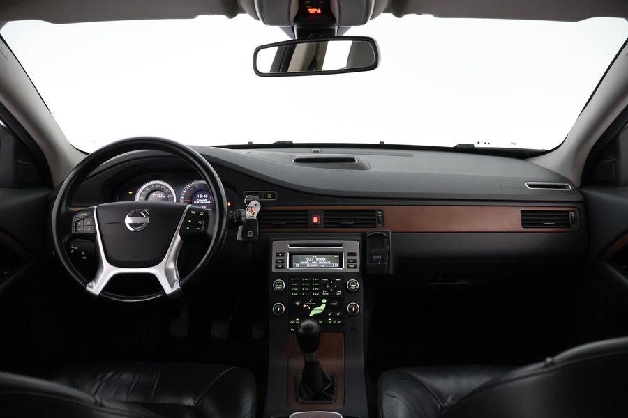 Volvo V70 vaihtoauto