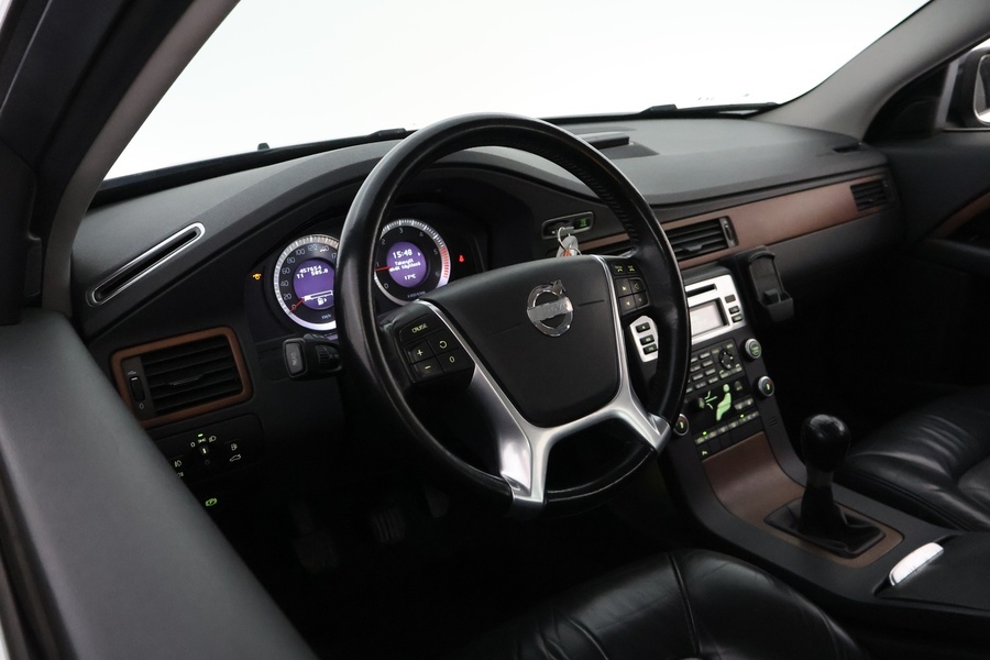 Volvo V70 vaihtoauto