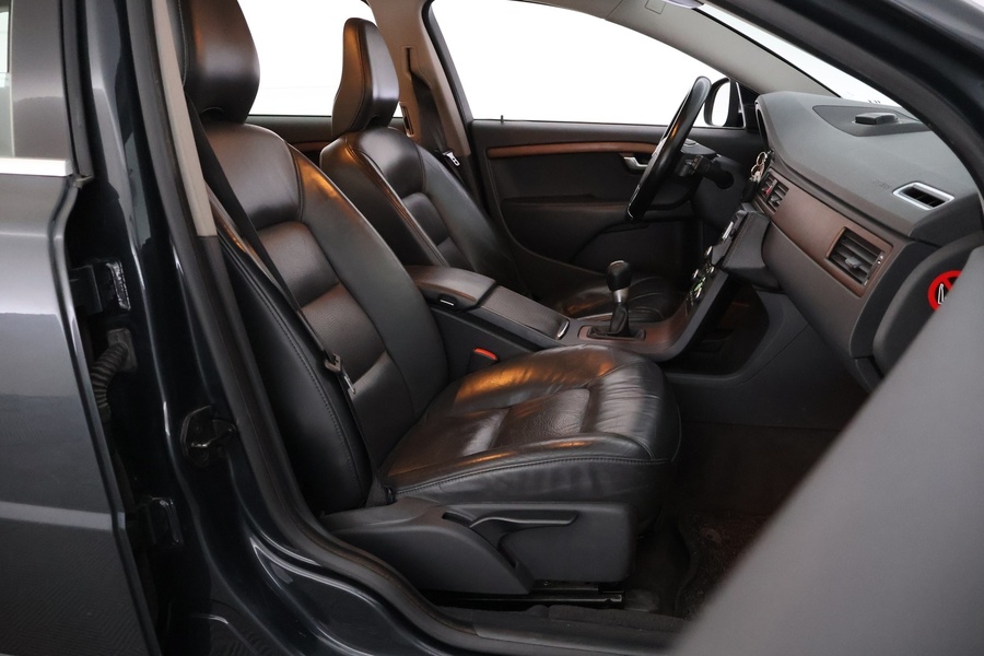 Volvo V70 vaihtoauto