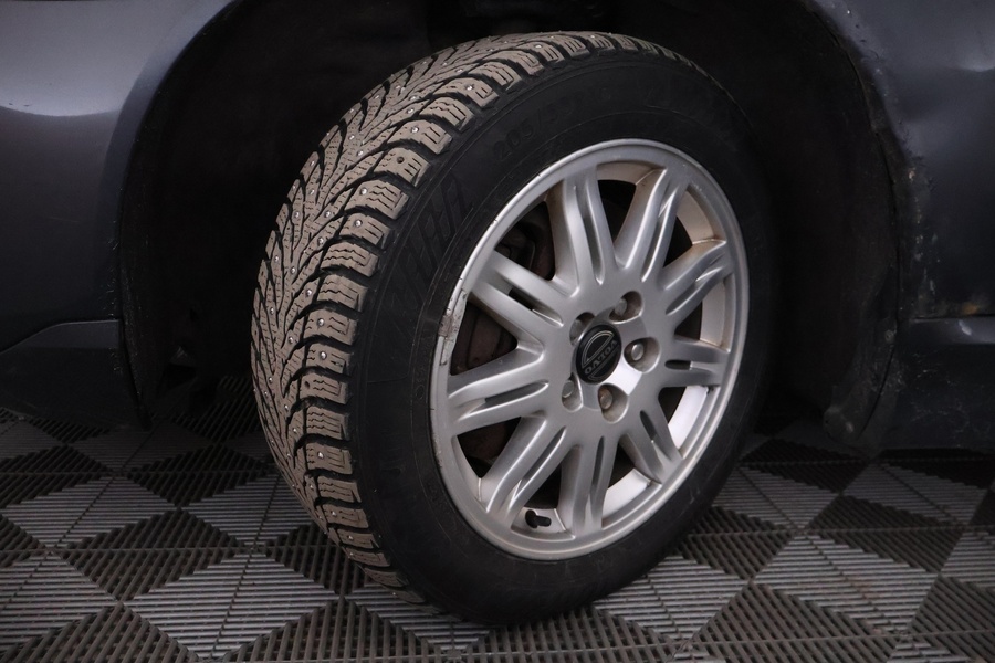 Volvo V70 vaihtoauto