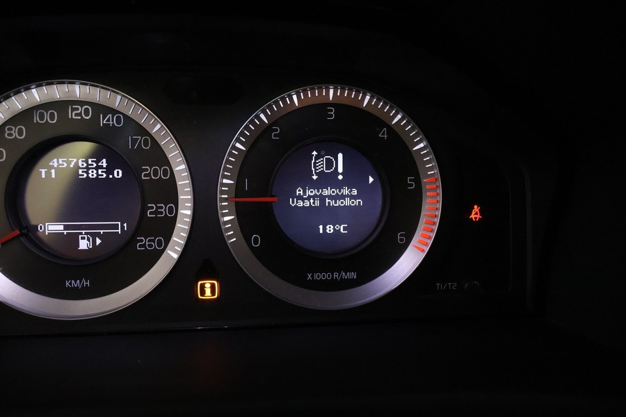 Volvo V70 vaihtoauto