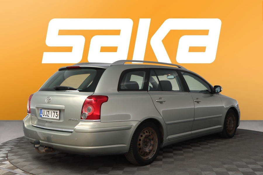 Toyota Avensis vaihtoauto