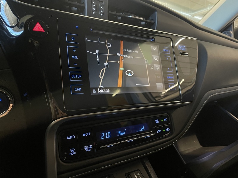 Toyota Auris vaihtoauto