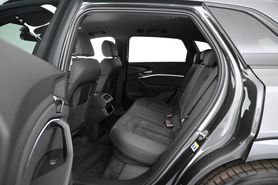 Audi Q8 e-tron vaihtoauto