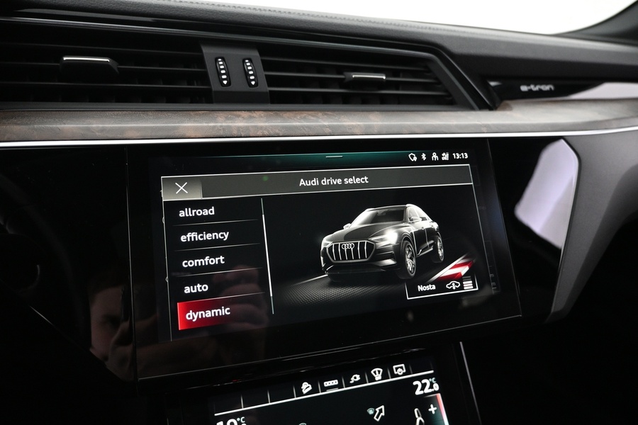 Audi e-tron vaihtoauto