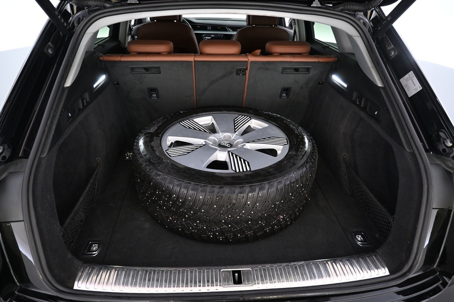 Audi Q8 e-tron vaihtoauto