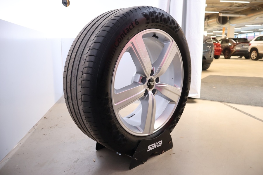 Audi Q8 e-tron vaihtoauto