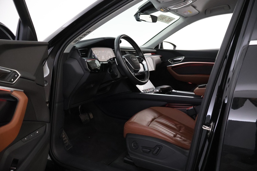 Audi Q8 e-tron vaihtoauto