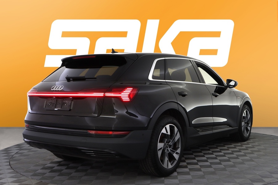 Audi e-tron vaihtoauto