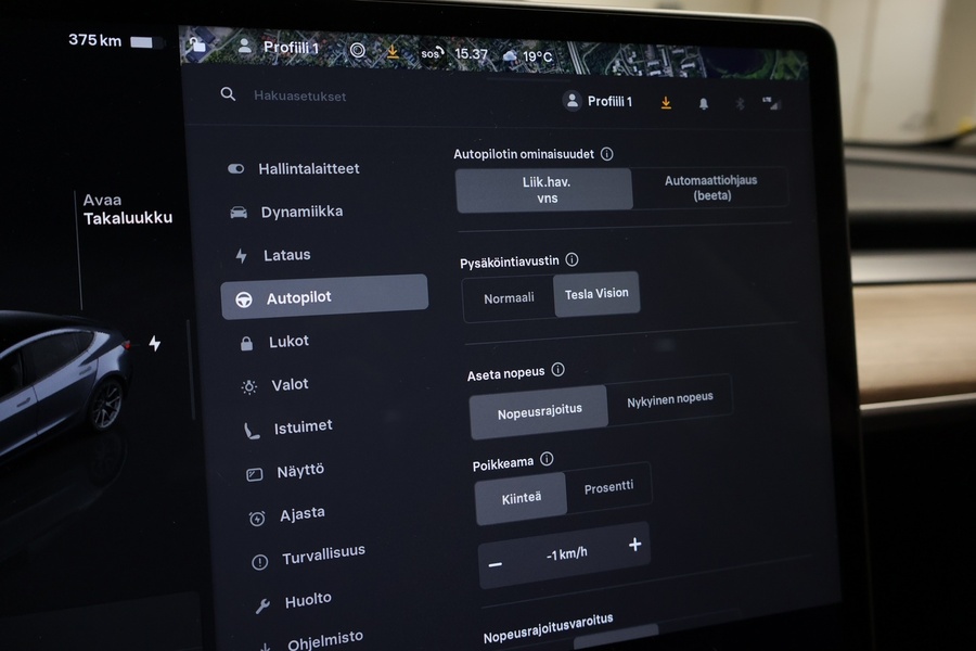 Tesla Model 3 vaihtoauto