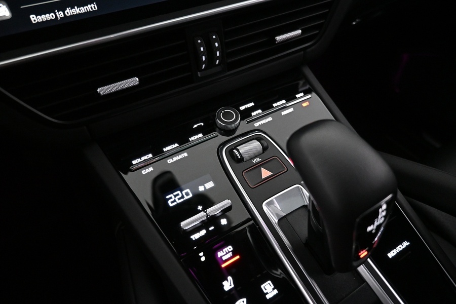 Porsche Cayenne vaihtoauto