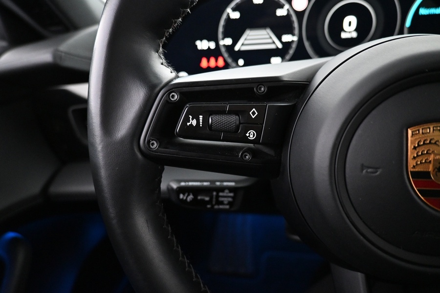 Porsche Taycan vaihtoauto