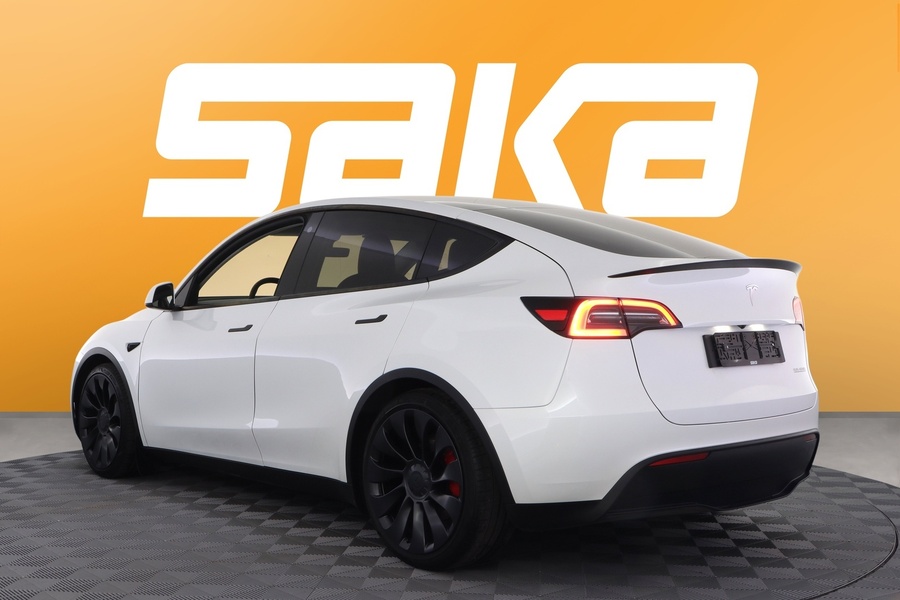 Tesla Model Y vaihtoauto