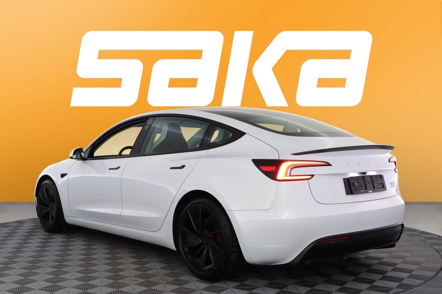 Tesla Model 3 vaihtoauto