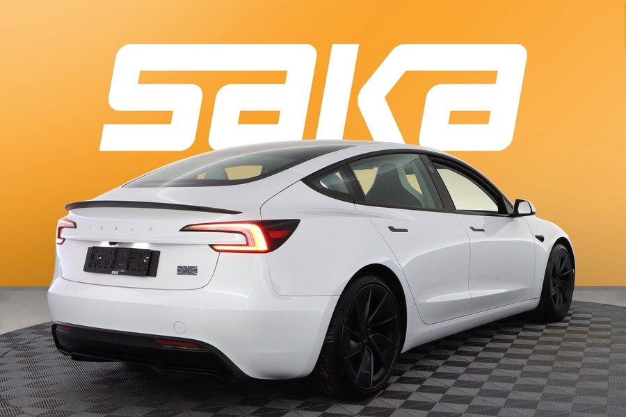 Tesla Model 3 vaihtoauto