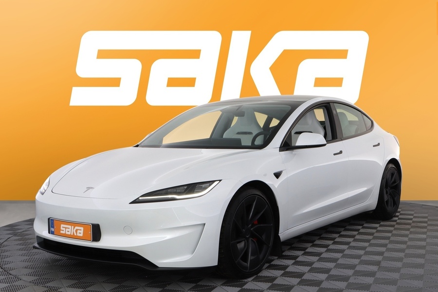 Tesla Model 3 vaihtoauto