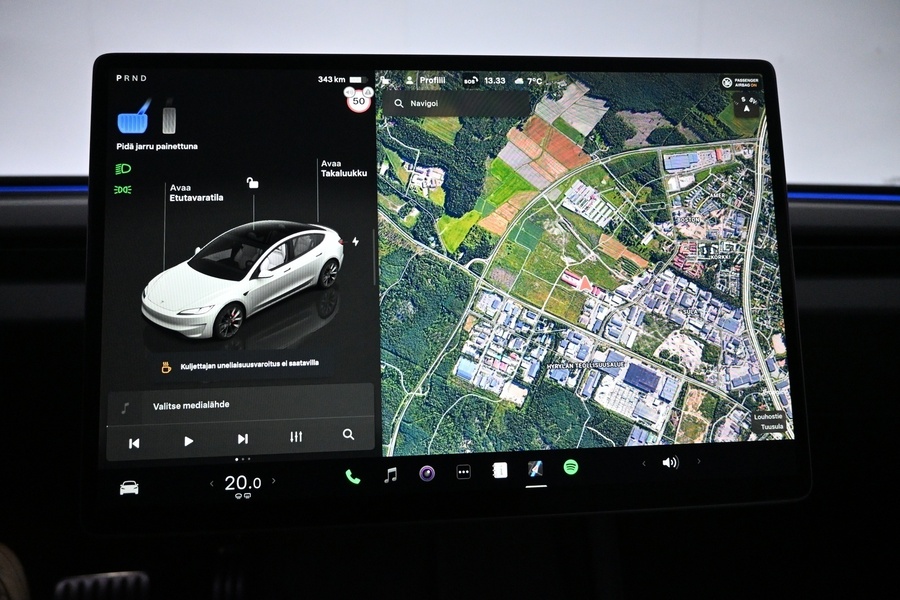 Tesla Model 3 vaihtoauto