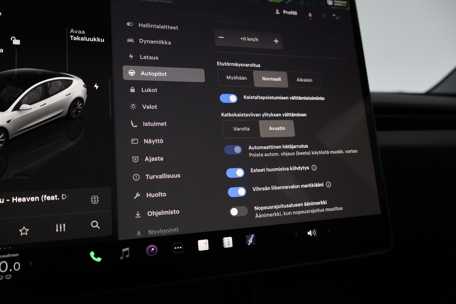 Tesla Model 3 vaihtoauto