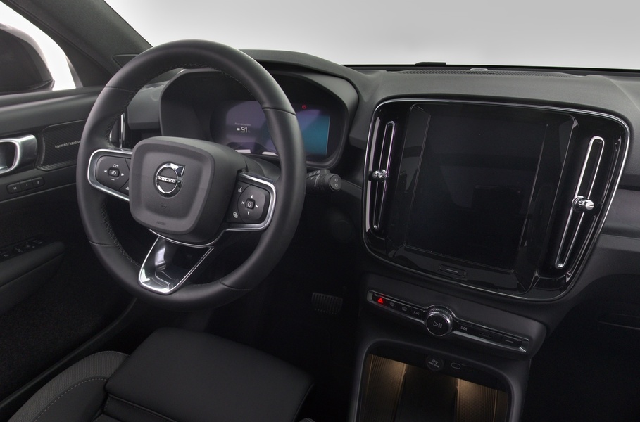 Volvo EX40 vaihtoauto