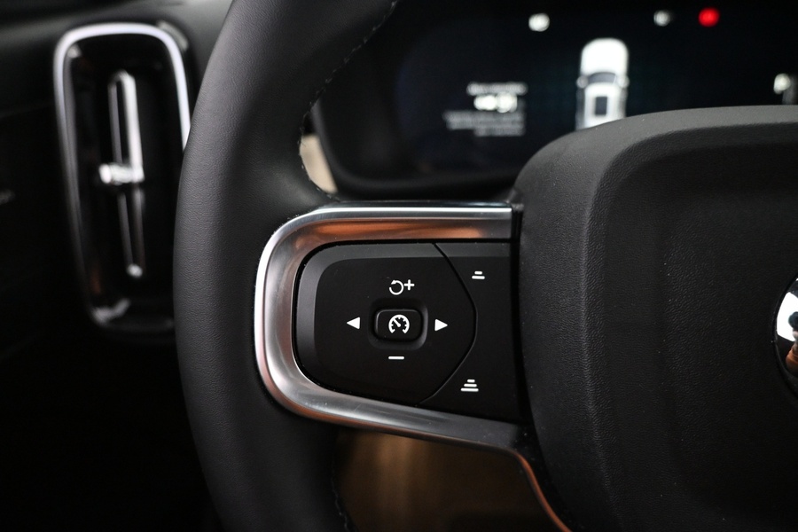 Volvo EX40 vaihtoauto