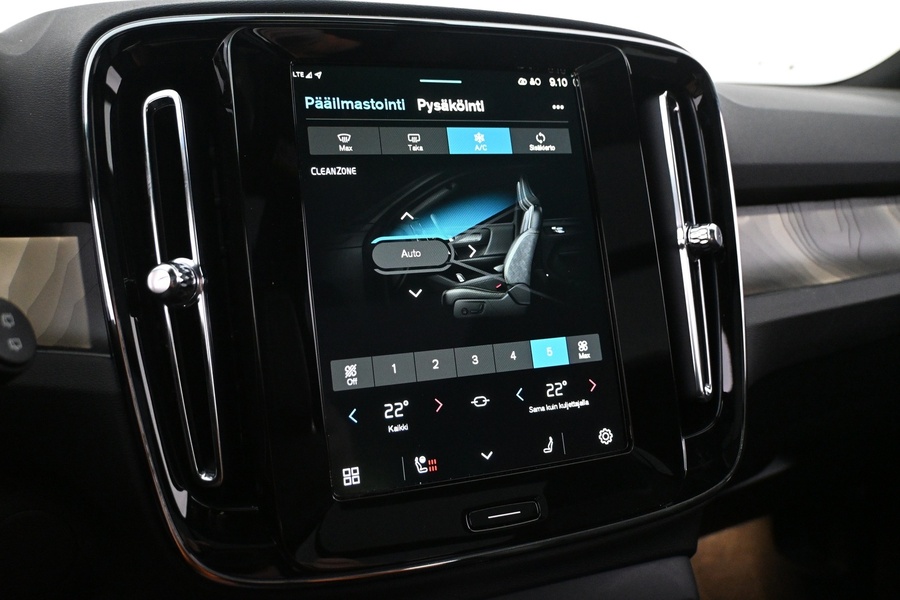 Volvo EX40 vaihtoauto