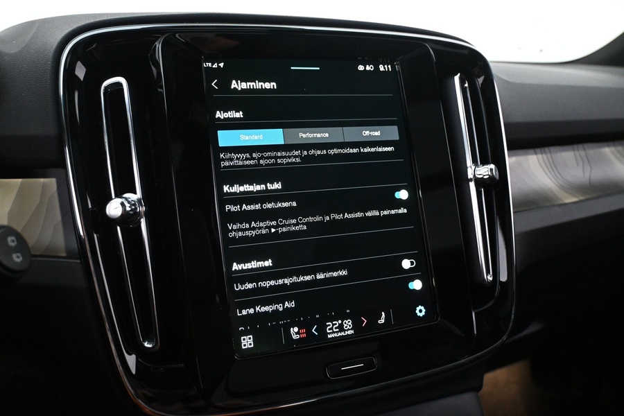 Volvo EX40 vaihtoauto