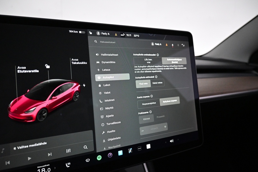 Tesla Model 3 vaihtoauto
