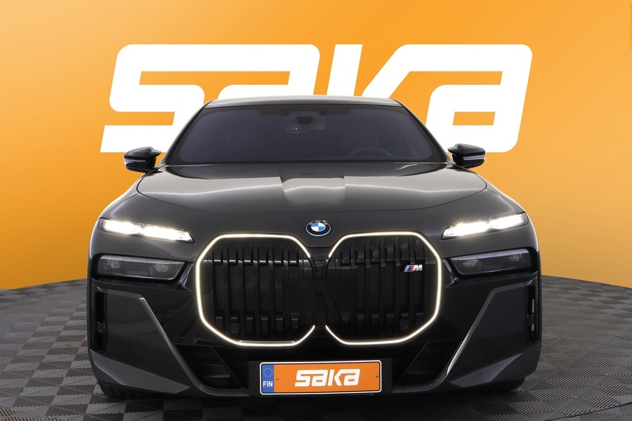 BMW i7 vaihtoauto