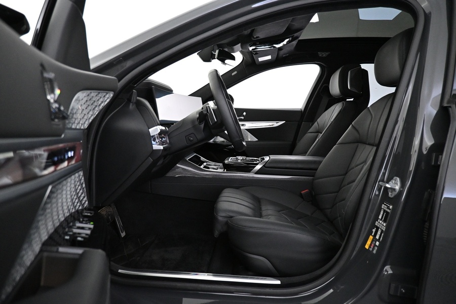 BMW i7 vaihtoauto