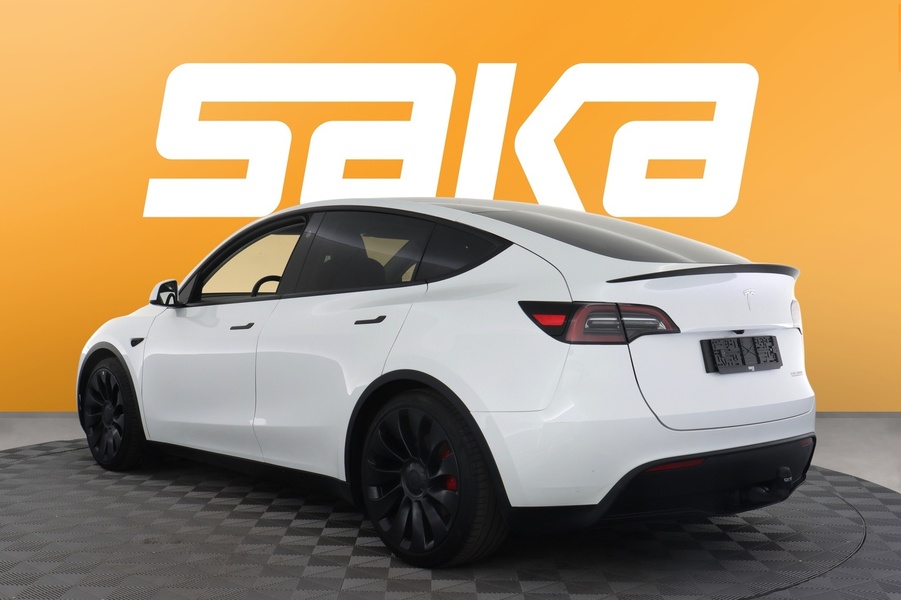 Tesla Model Y vaihtoauto