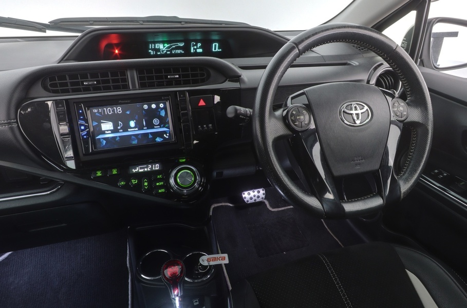 Toyota Aqua vaihtoauto