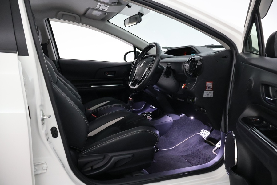 Toyota Aqua vaihtoauto