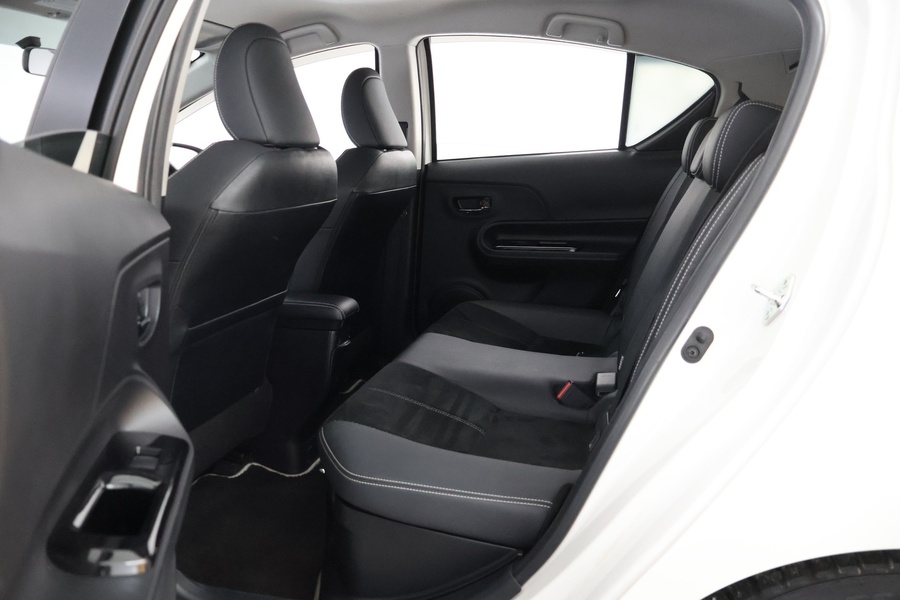 Toyota Aqua vaihtoauto