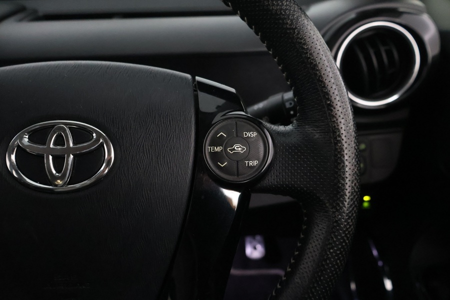 Toyota Aqua vaihtoauto