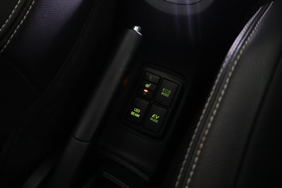 Toyota Aqua vaihtoauto