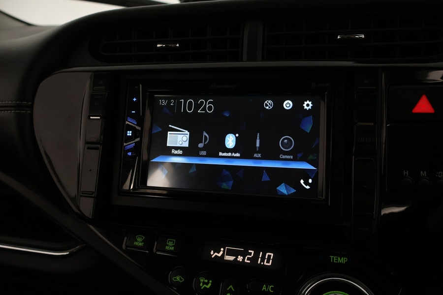 Toyota Aqua vaihtoauto