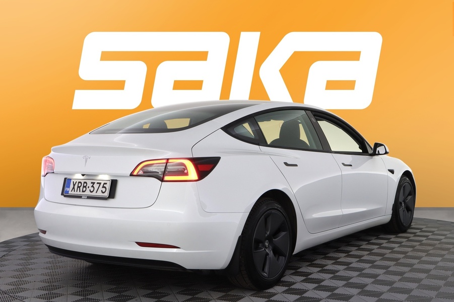 Tesla Model 3 vaihtoauto