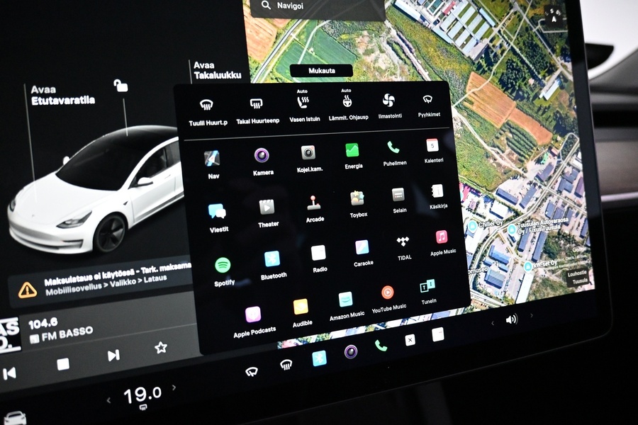Tesla Model 3 vaihtoauto