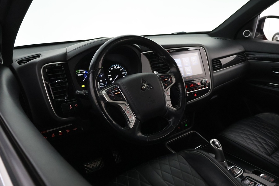 Mitsubishi Outlander vaihtoauto