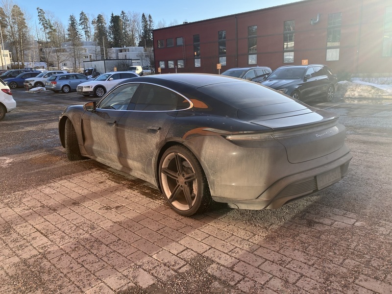 Porsche Taycan vaihtoauto