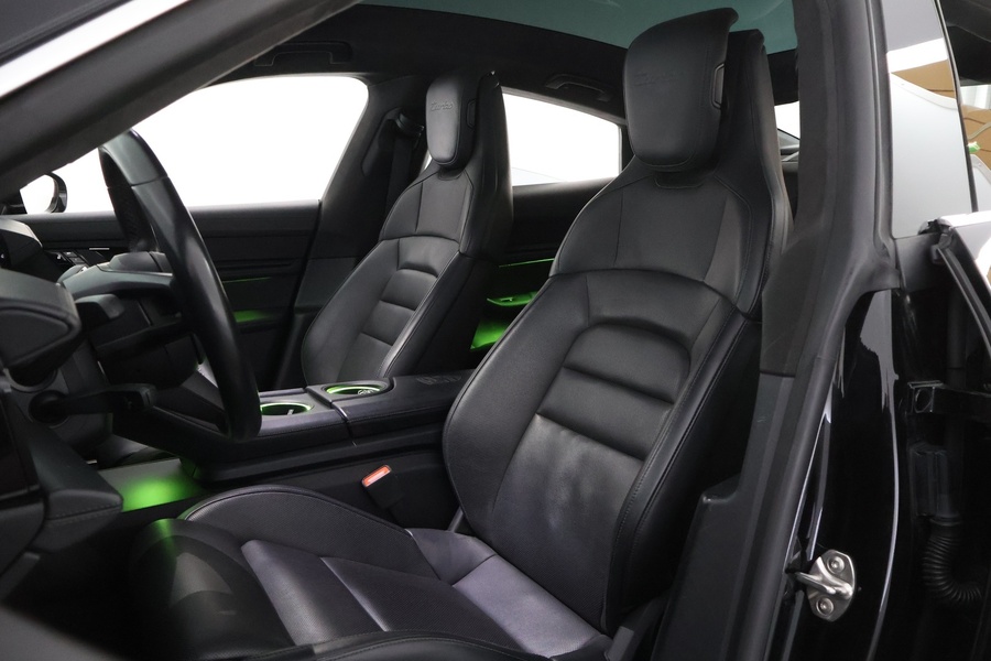 Porsche Taycan vaihtoauto