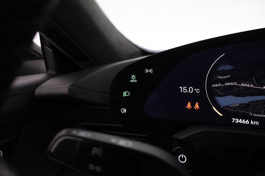 Porsche Taycan vaihtoauto