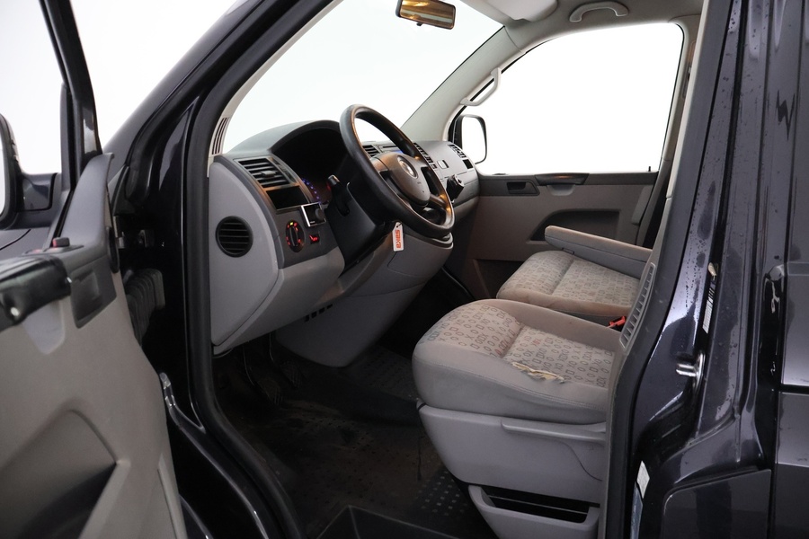 Volkswagen Caravelle vaihtoauto