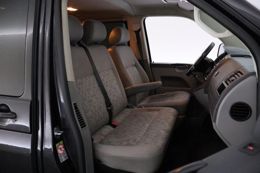 Volkswagen Caravelle vaihtoauto