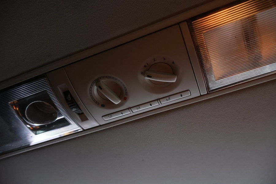 Volkswagen Caravelle vaihtoauto