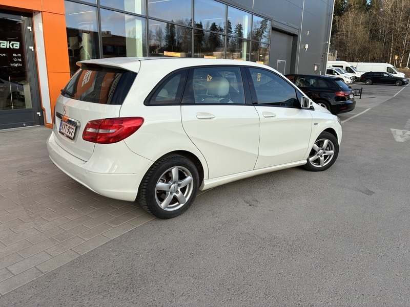Mercedes-Benz B vaihtoauto